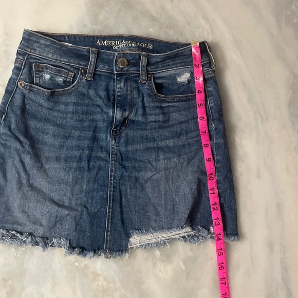 American Eagle Women’s Blue Denim Super Stretch X Distressed Jean Skirt Size 4 - Picture 10 of 10